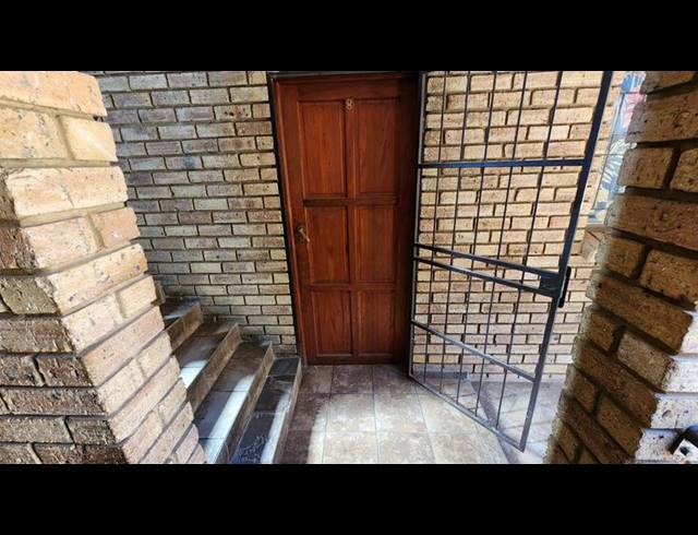 2 BEDROOM APARTMENT FOR SALE IN RANDFONTEIN CENTRAL